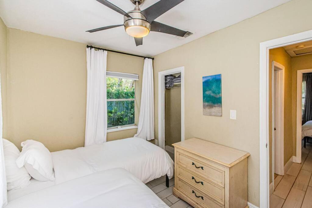 Beautiful Pool House In Old Seminole Heights! Vila Tampa Exterior foto