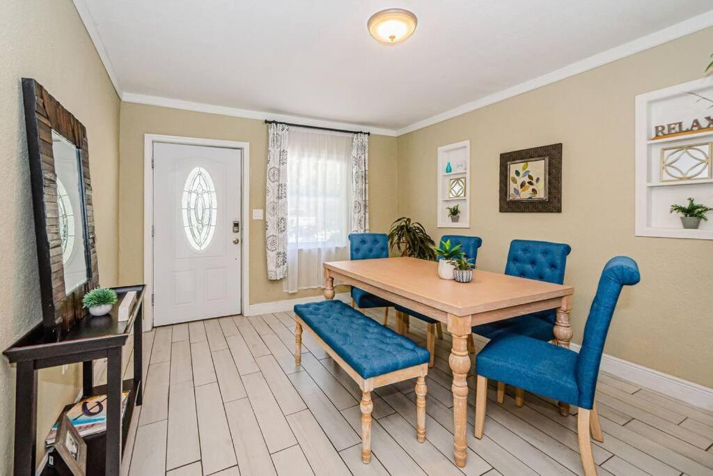 Beautiful Pool House In Old Seminole Heights! Vila Tampa Exterior foto