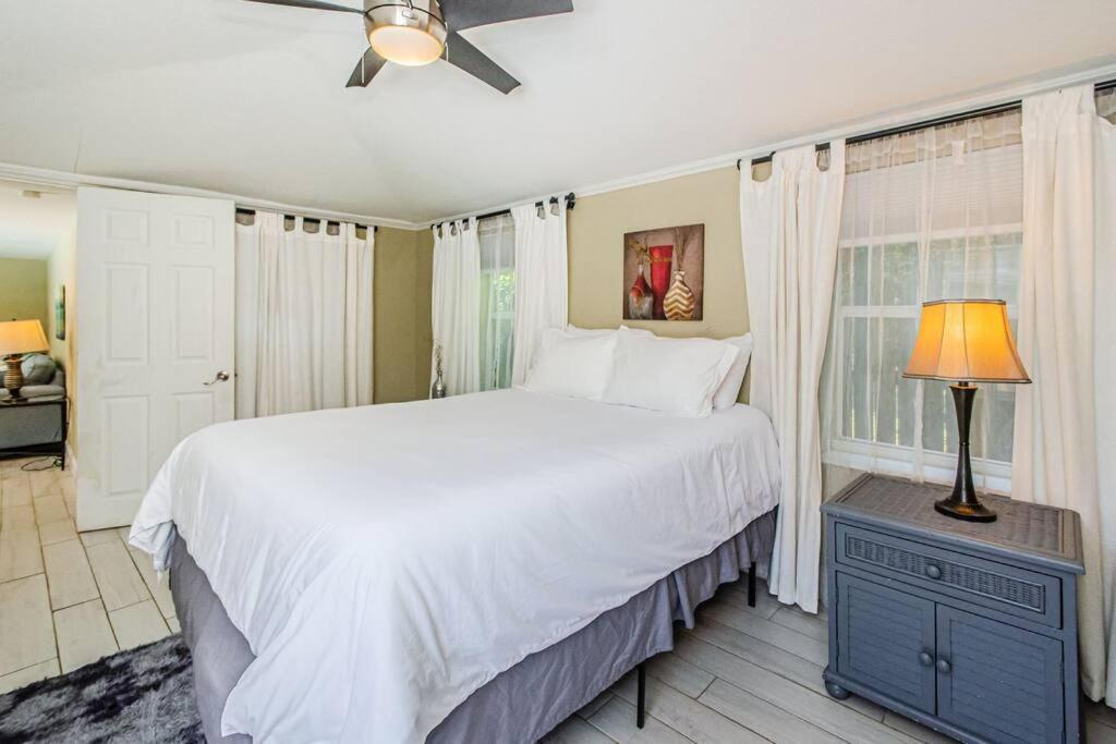 Beautiful Pool House In Old Seminole Heights! Vila Tampa Exterior foto