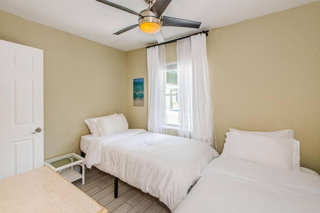 Beautiful Pool House In Old Seminole Heights! Vila Tampa Exterior foto