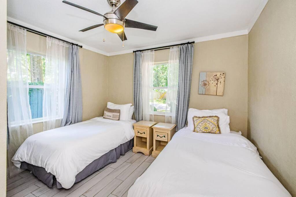 Beautiful Pool House In Old Seminole Heights! Vila Tampa Exterior foto